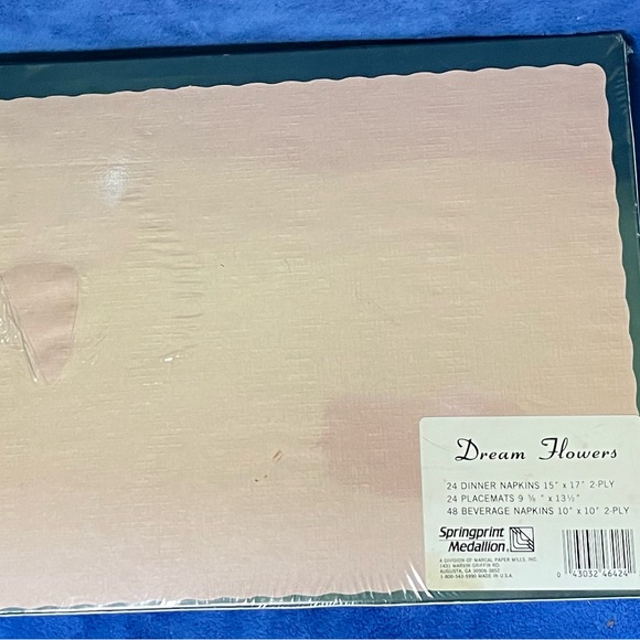 Springprint Medallion Dream Flowers Distinctive Table Fashions Napkins/Placemat - Picture 3 of 4